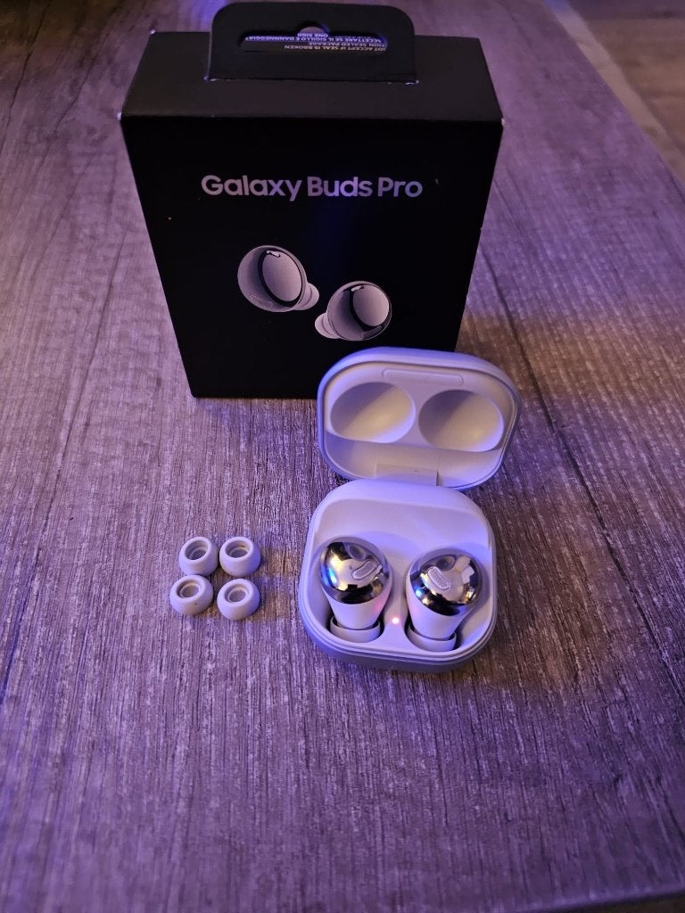 Samsung galaxy buds pro, Telecommunicatie, Mobiele telefoons | Oordopjes, Ophalen, Zilver, Zo goed als nieuw, In oorschelp (earbud)