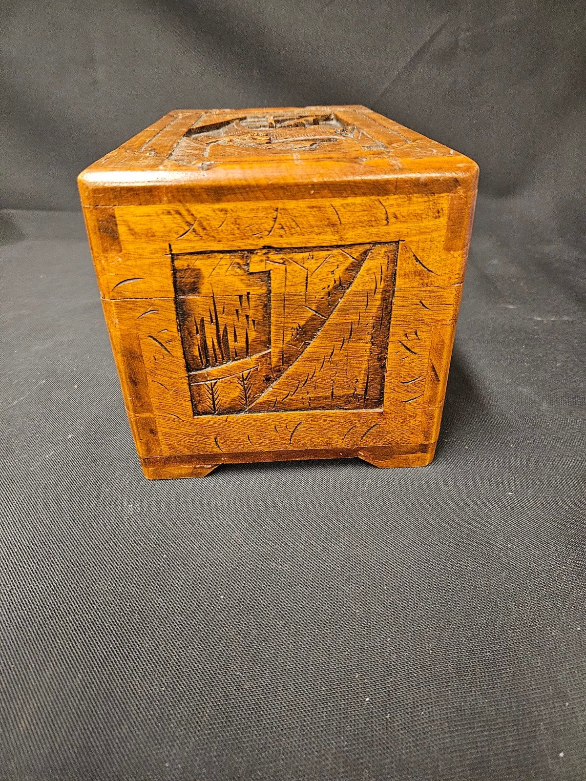 Antieke Chinese Houten Kist met Gedetailleerd Snijwerk, Ophalen of Verzenden