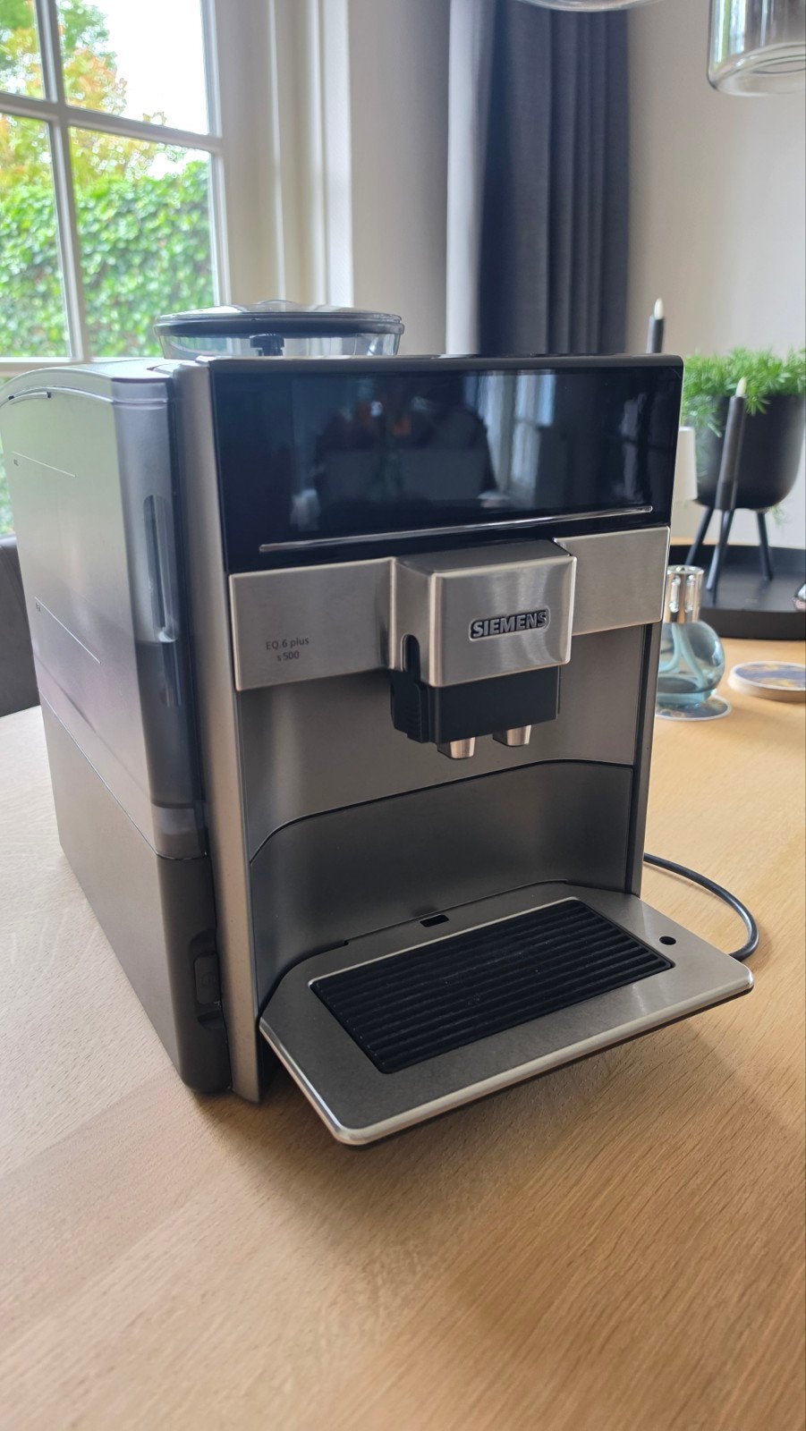 Siemens EQ.6 plus s500 volautomatisch koffie/espressomachine, Witgoed en Apparatuur, Koffiezetapparaten, Afneembaar waterreservoir