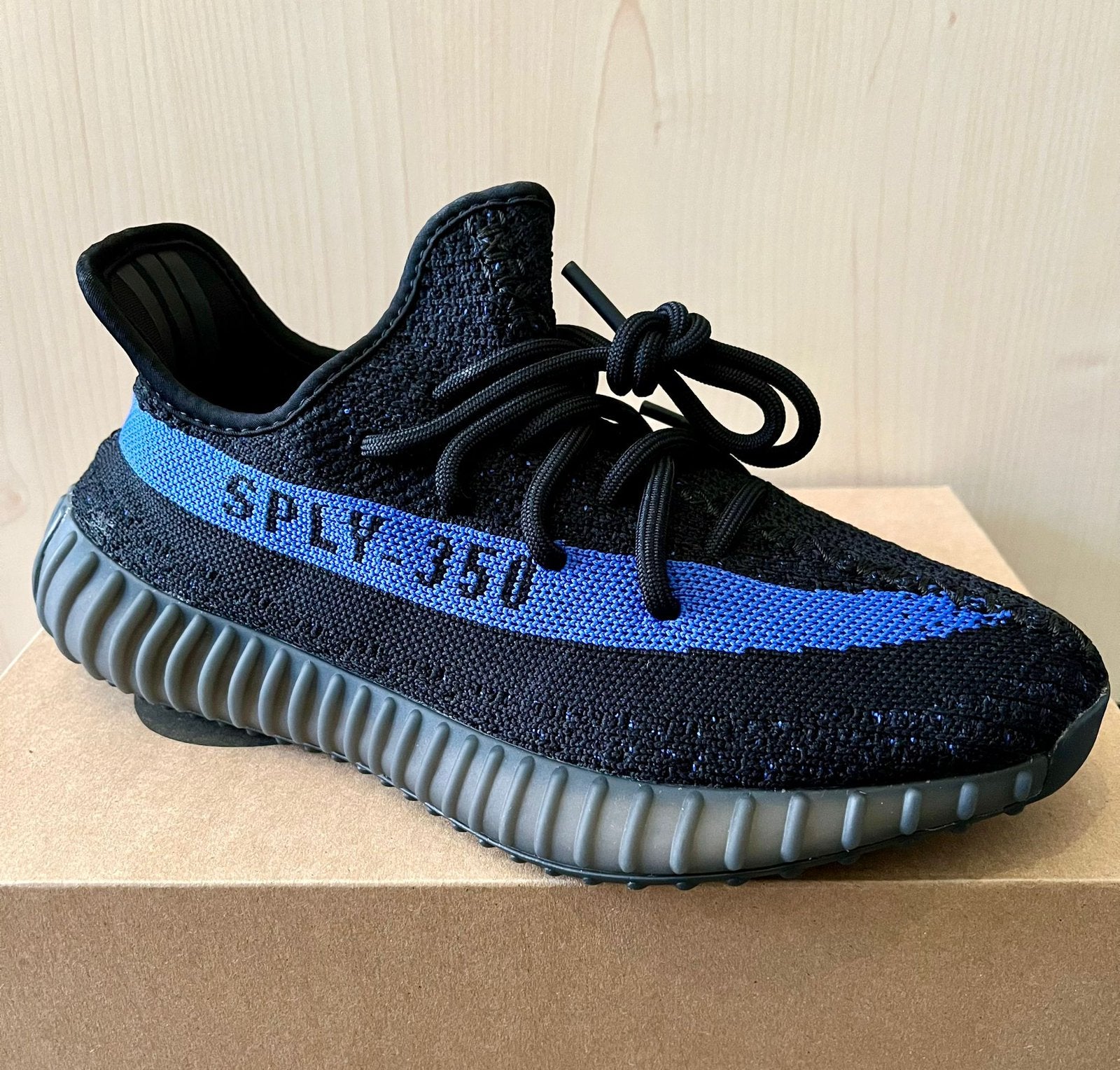 Adidas YEEZY Boost 350 V2 'Dazzling Blue' - Nieuw - 38 / 39, Kleding | Heren, Schoenen, Blauw, Nieuw, Ophalen of Verzenden, Sneakers of Gympen