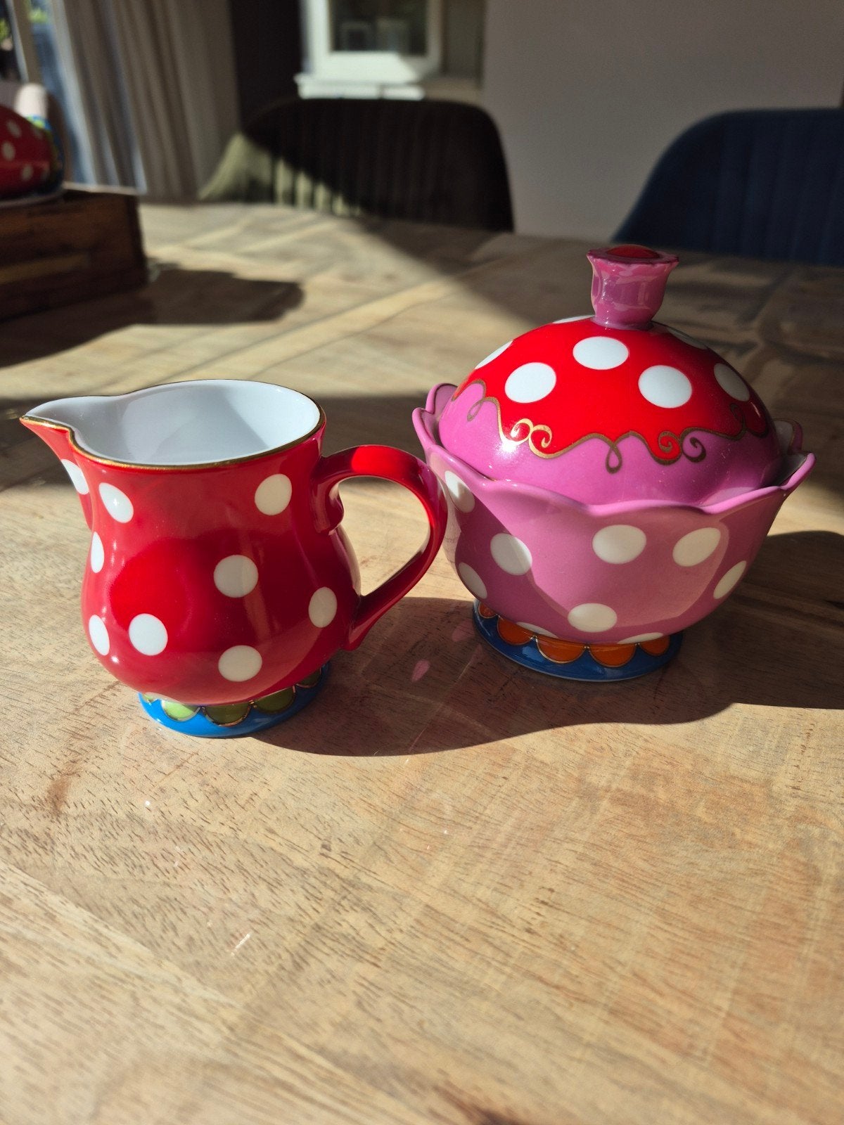 oilily melkkan en suikerpotje (pip), Ophalen of Verzenden, Zo goed als nieuw, Overige stijlen, Porselein