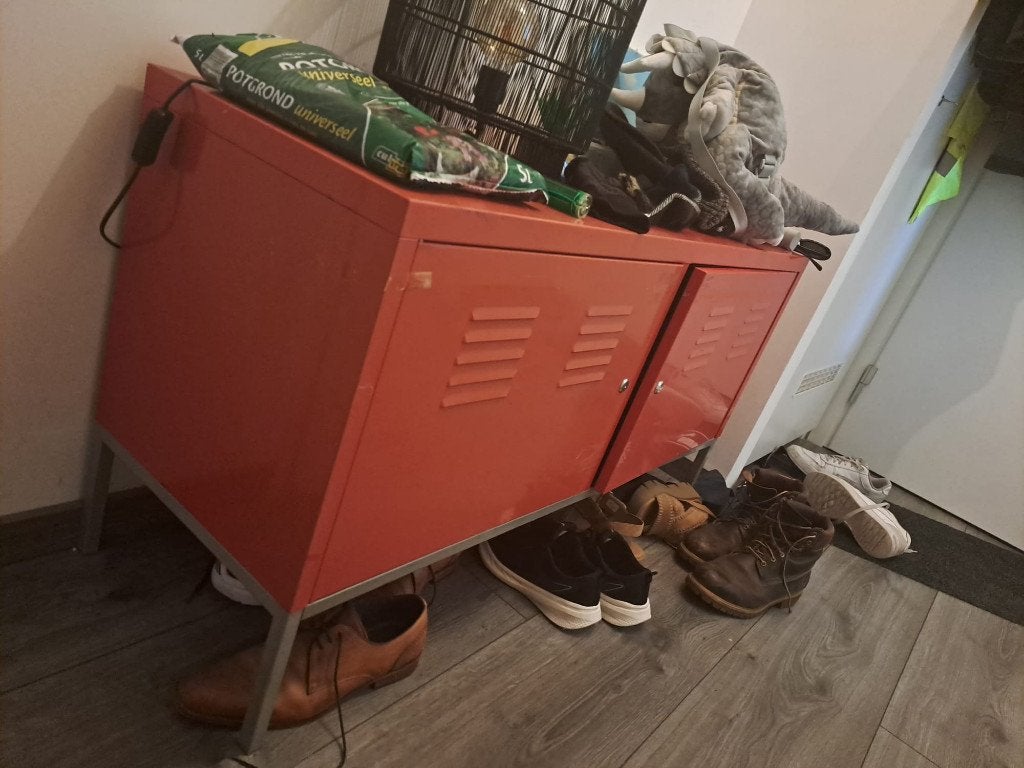 Rood metalen dressoir, Huis en Inrichting, Ophalen, Gebruikt, Met lade(s), 150 tot 200 cm