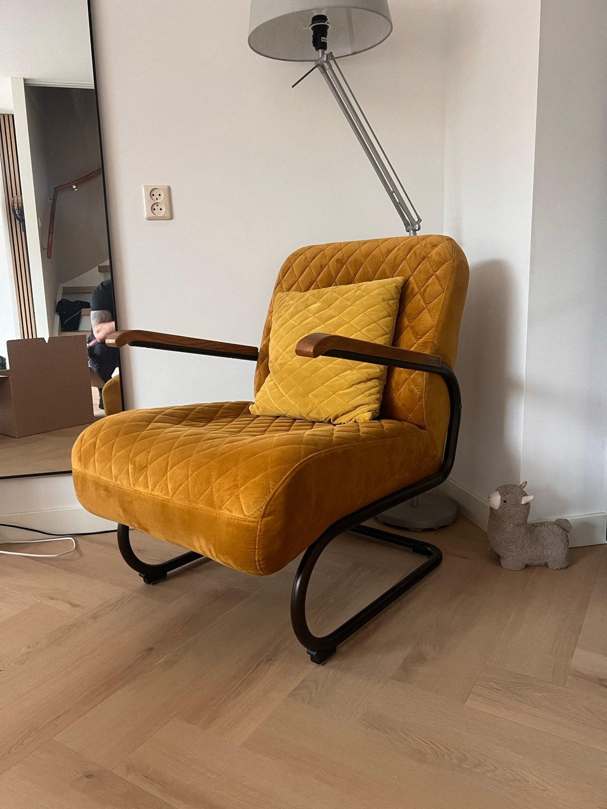 Haco Fauteuil Alicante - Okergeel met Zwart Frame, Huis en Inrichting, Ophalen of Verzenden, Gebruikt, Stof, 75 tot 100 cm