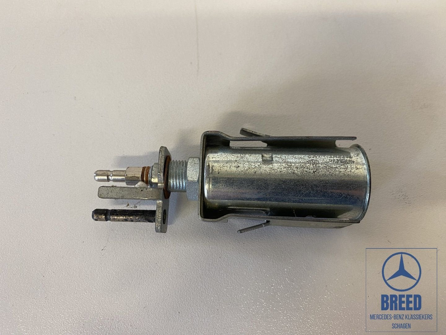 NOS sigarettenaansteker Mercedes W100 W108 W111 W113 W115 et, Auto-onderdelen, -, Nieuw, Ophalen of Verzenden, -