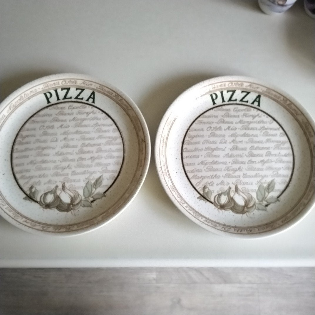 2 Engelse pizza borden, Ophalen of Verzenden, Zo goed als nieuw, Bord(en), Overige stijlen