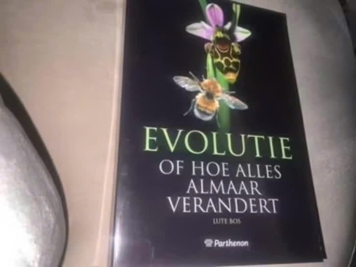 Evolutie: Hoe alles almaar verandert - Lute Bos, Boeken, Gelezen, Lute Bos, Ophalen of Verzenden, Nederland