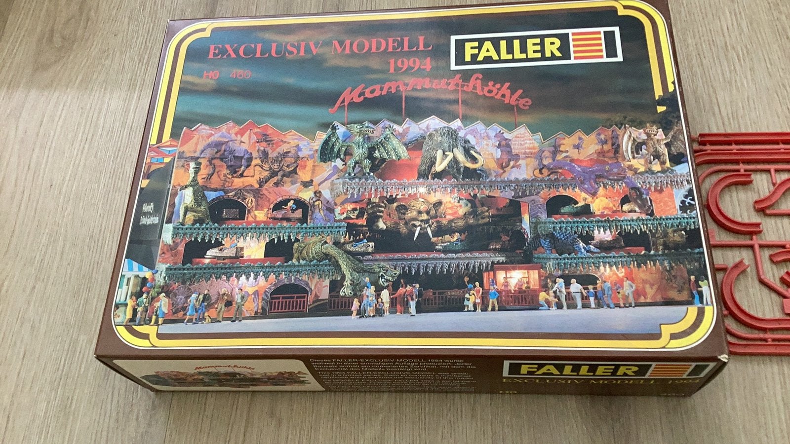 Faller spookhuis  bouwpakket 1994 nieuw met vernieuwde rail, Hobby en Vrije tijd, Ophalen of Verzenden, Nieuw