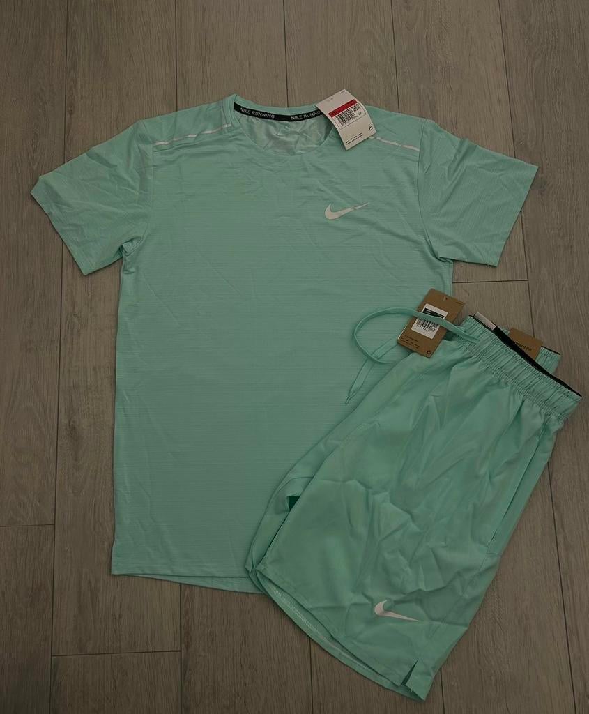 Nike miller setje, Kleding | Heren, T-shirts, Verzenden, Nieuw, Maat 52/54 (L), Blauw