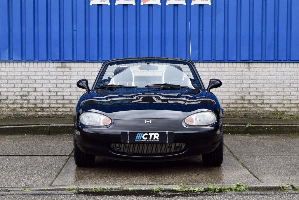 Mazda MX-5 1.8i, Beige, 4 cilinders, Cabriolet, Zwart