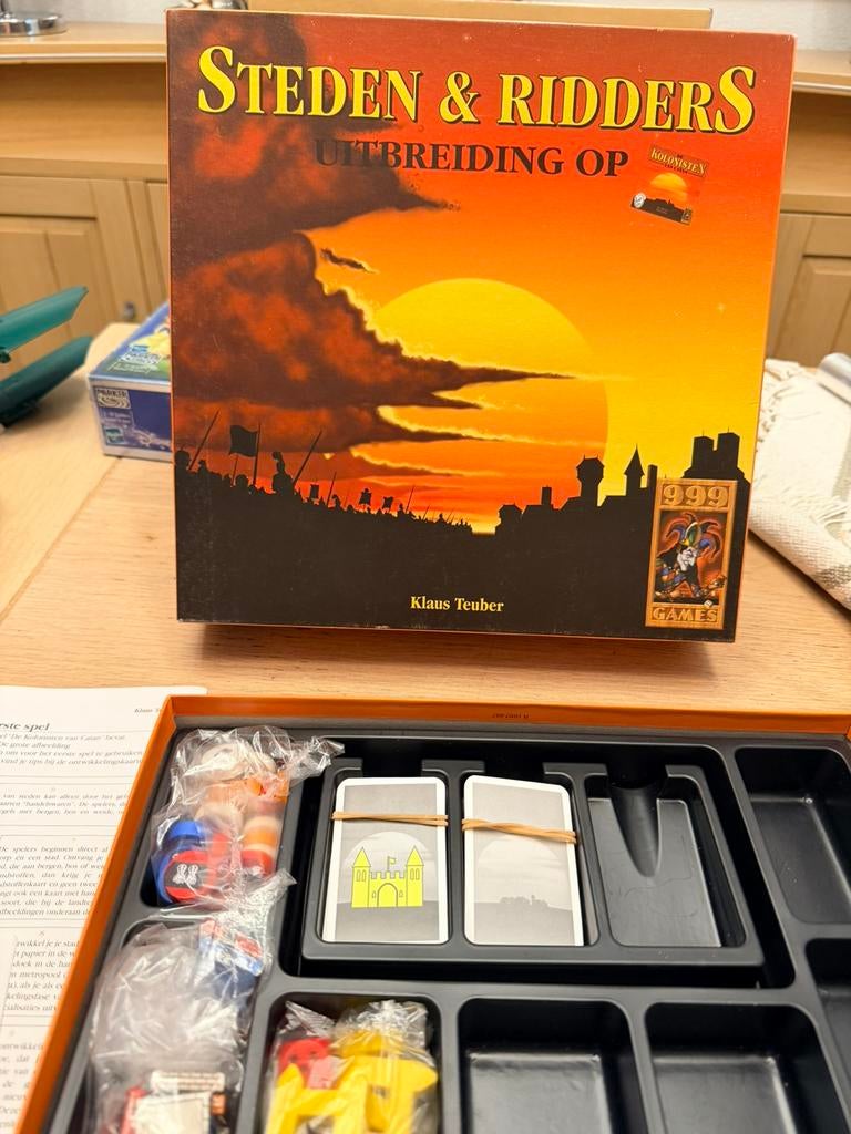 Kolonisten van catan steden en ridders houtte ridders zgan, Ophalen of Verzenden, Zo goed als nieuw