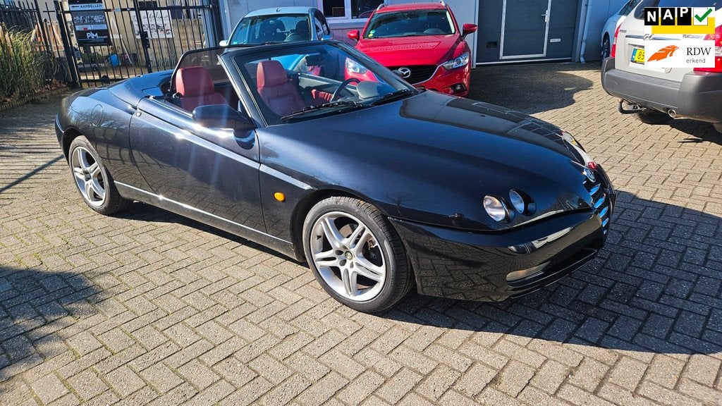 Alfa Romeo Spider 2.0 JTS Turismo Elektr-kap BJ.2005 NWE-APK, 1380 kg, Gebruikt, Cabriolet, Spider