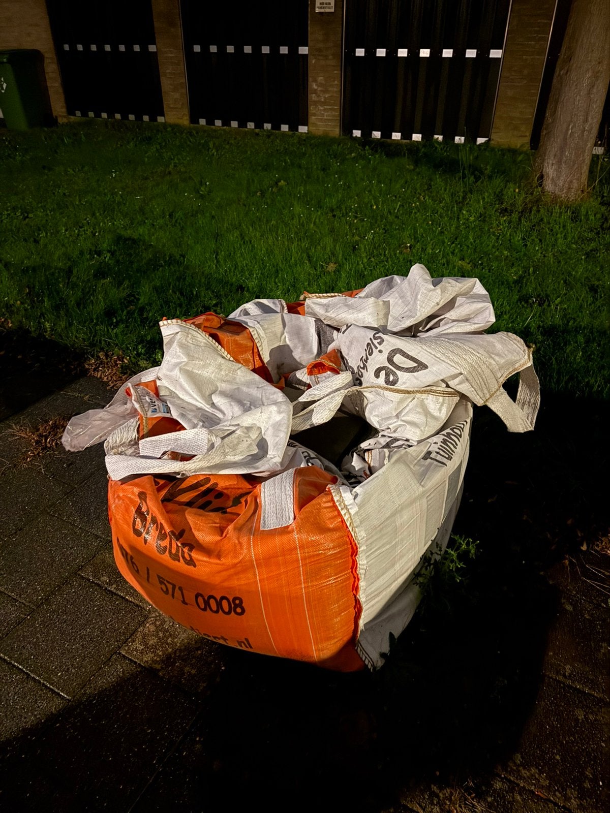 Gratis 1/2 bigbag bemeste tuinaarde, Ophalen, Tuinaarde