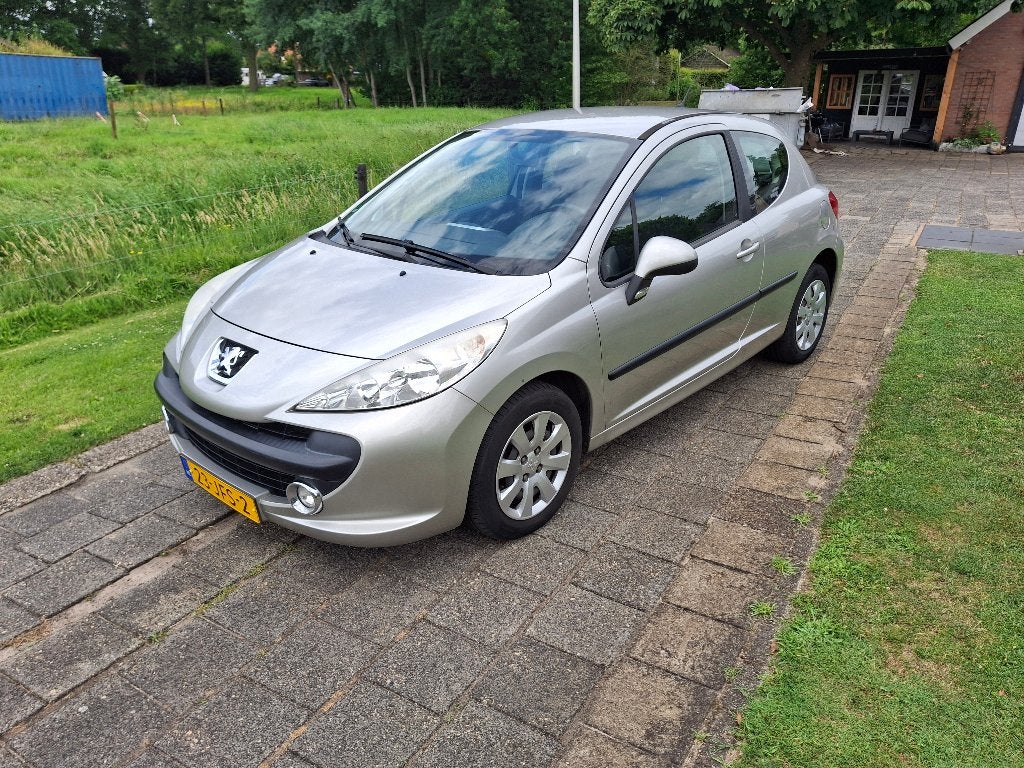 Peugeot 207 1.4 VTI 16V 3DRS 2009 Grijs apk 12-8-2027, Auto's, Voorwielaandrijving, Stof, 49 €/maand, Origineel Nederlands