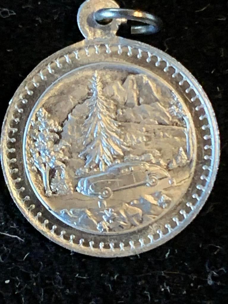 Jaren '50 Christoffel Medaille met Auto en Landschap, Antiek en Kunst, Antiek | Religie, Verzenden