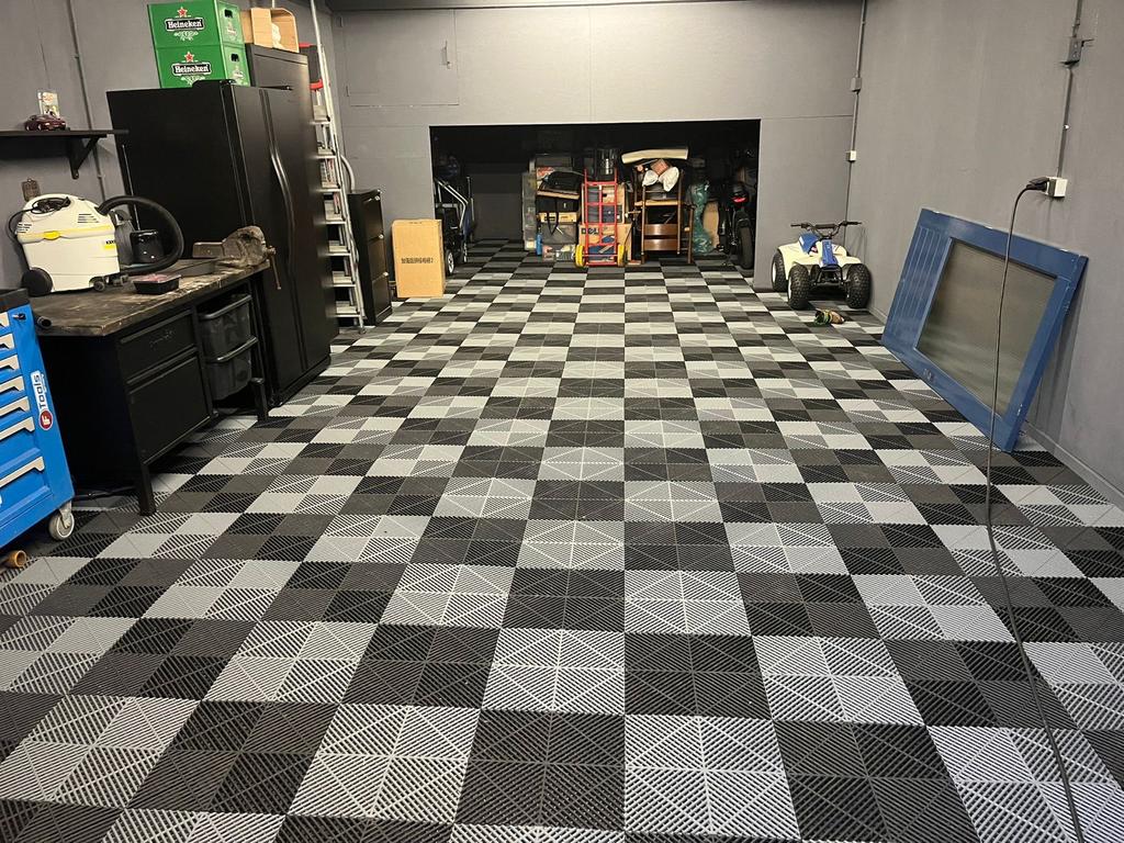 Geventileerde kliktegels voor werkplaats, gym, showroom, Nieuw, Minder dan 50 cm, A, 10 m² of meer