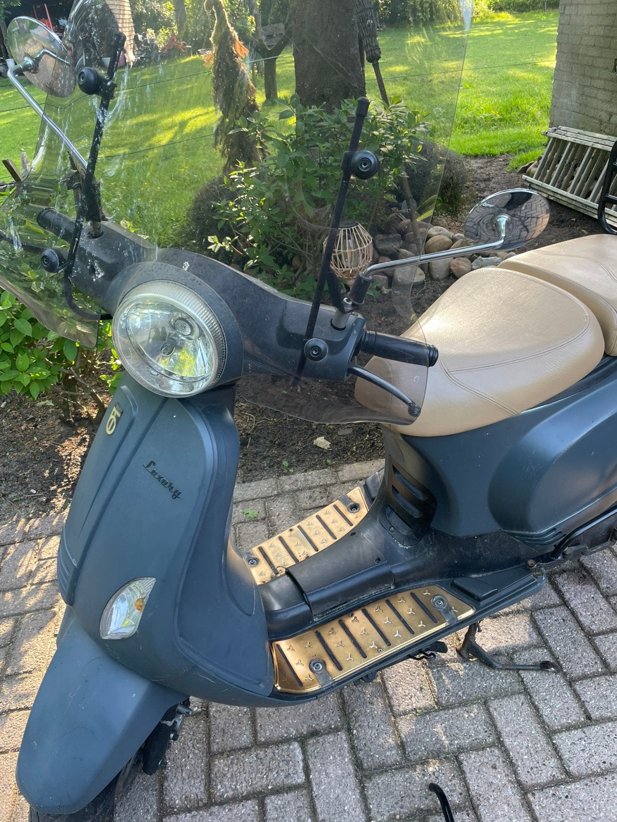 Riva Luxury scooter geel kenteken, Fietsen en Brommers, Snorfietsen en Snorscooters, Ophalen, Gebruikt, Benzine, Overige merken