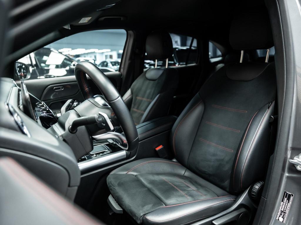 Mercedes-Benz GLA-klasse 200 AMG Line, Auto's, 15 km/l, 4 cilinders, Leder en Stof, 163 pk