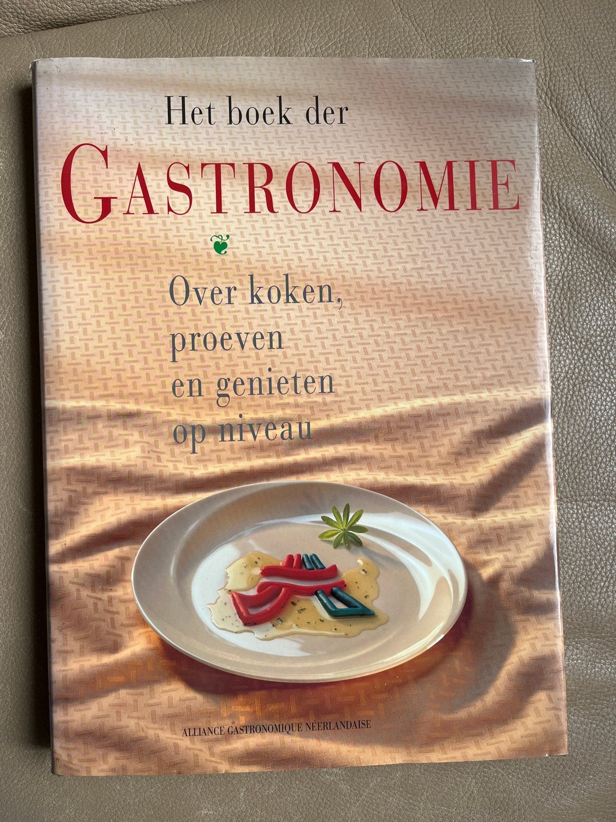 Het boek der Gastronomie: Over koken, proeven en genieten, Boeken, Voorgerechten en Soepen, Ophalen of Verzenden, Zo goed als nieuw