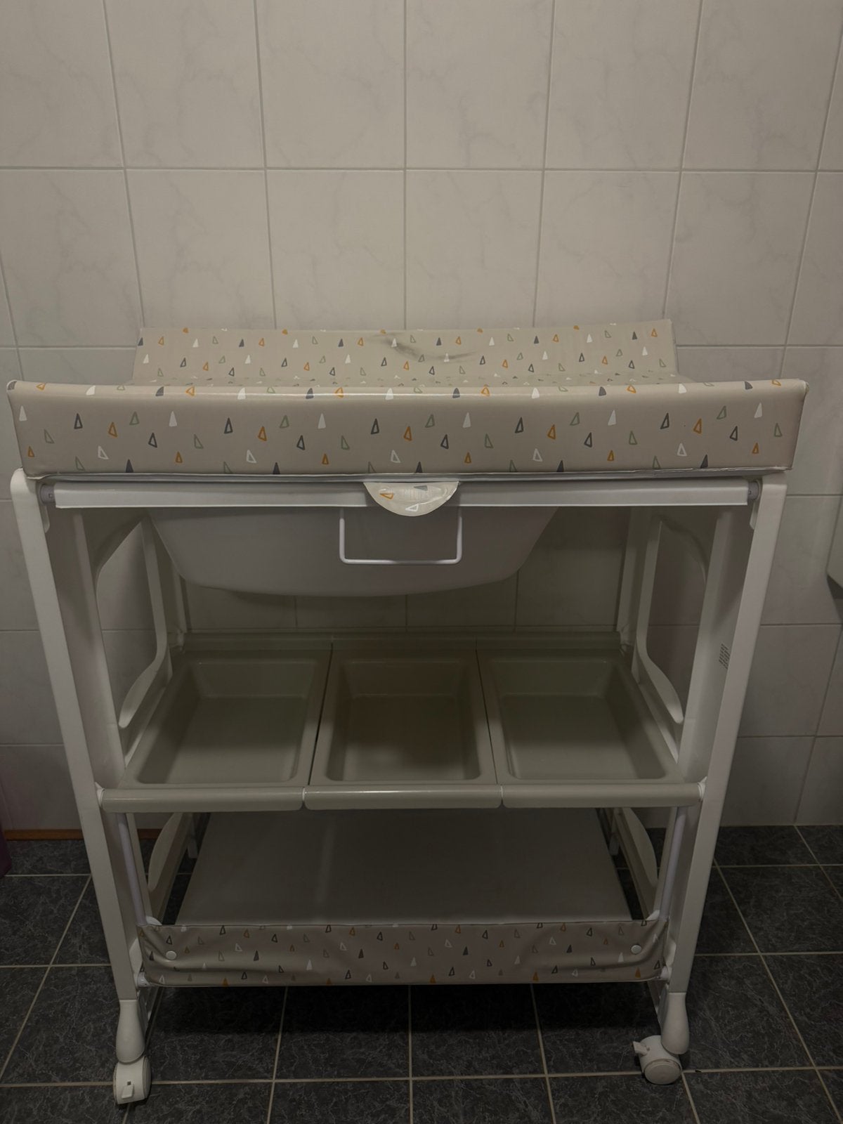 Baby bad en omkleedtafel, Ophalen of Verzenden, Gebruikt, 25 tot 50 cm, Rechthoekig
