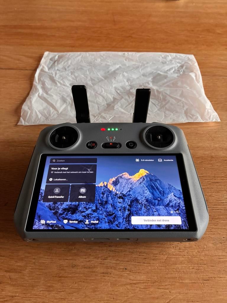 DJI RC2 (RM331) smart remote controller - nieuwstaat, Ophalen, 5 tot 10 kilometer, Zo goed als nieuw, DJI