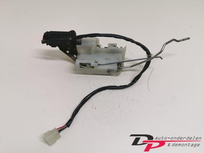 Deurslot Mechaniek 4Deurs links-voor van een Mazda 323F, Gebruikt, -, -, Ophalen of Verzenden