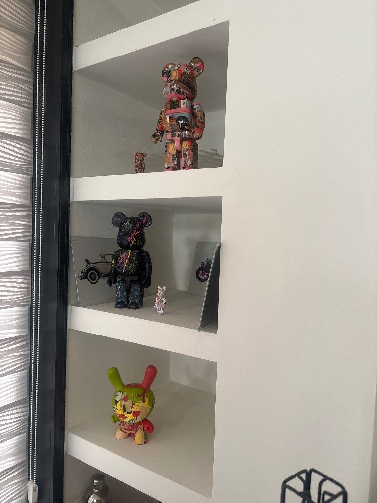 Kidrobot basquiat, Verzamelen, Poppetjes en Figuurtjes, Ophalen, Zo goed als nieuw