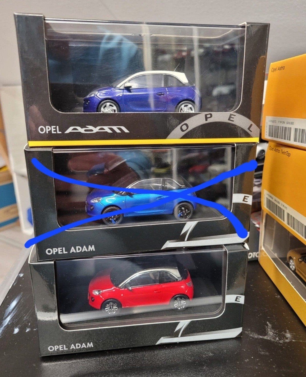 opel adam 1:43, Hobby en Vrije tijd, Modelauto's | 1:43, Ophalen of Verzenden, Zo goed als nieuw, Auto, Overige merken