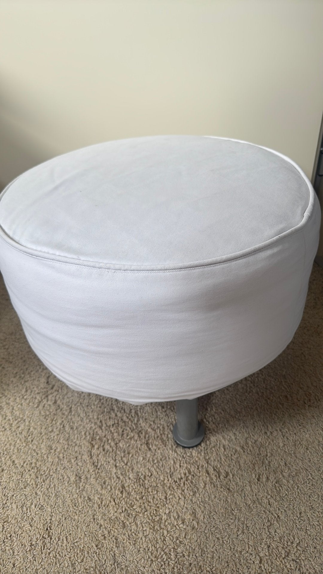 Witte Ikea poef, Ophalen, Gebruikt, Rond, Minder dan 50 cm