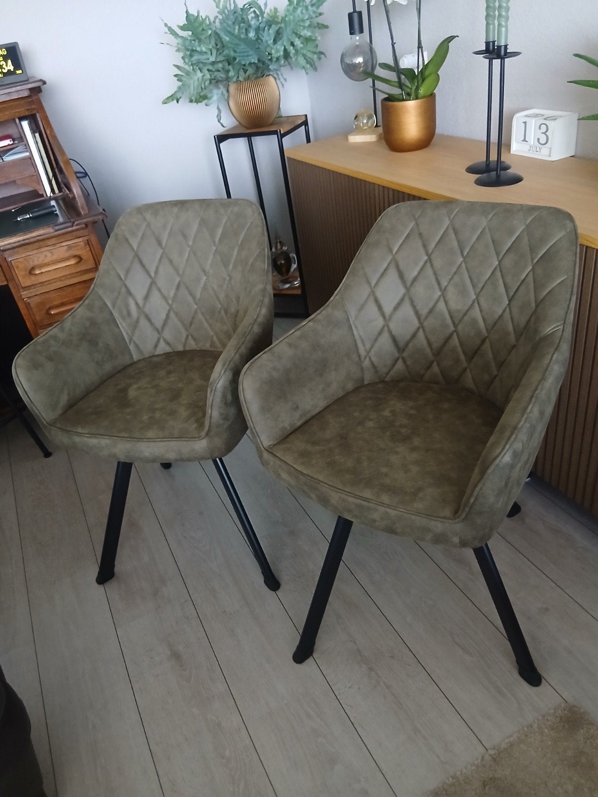 2 eetkamer stoelen draaibaar. Groen, Huis en Inrichting, Ophalen, Twee, Overige kleuren, Zo goed als nieuw