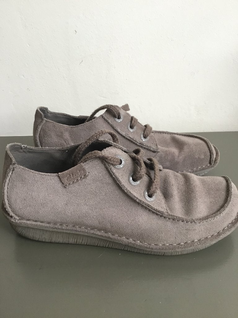 Clarks schoenen, Ophalen of Verzenden, Sneakers of Gympen, Grijs, Gedragen