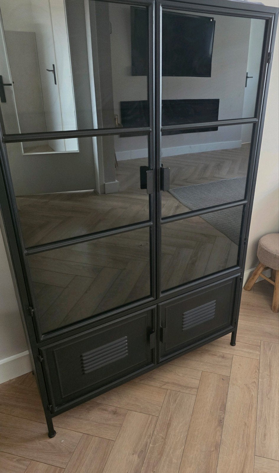 Vitrinekast zwart, Zo goed als nieuw, 150 tot 200 cm, 25 tot 50 cm, 50 tot 100 cm