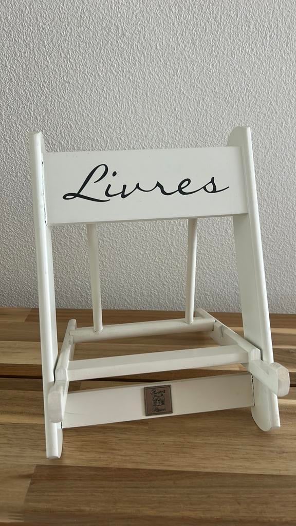Witte Boekenstandaard met 'Livres' Opdruk - Riviera Maison S, Hout, Gebruikt, Ophalen of Verzenden, Landelijk
