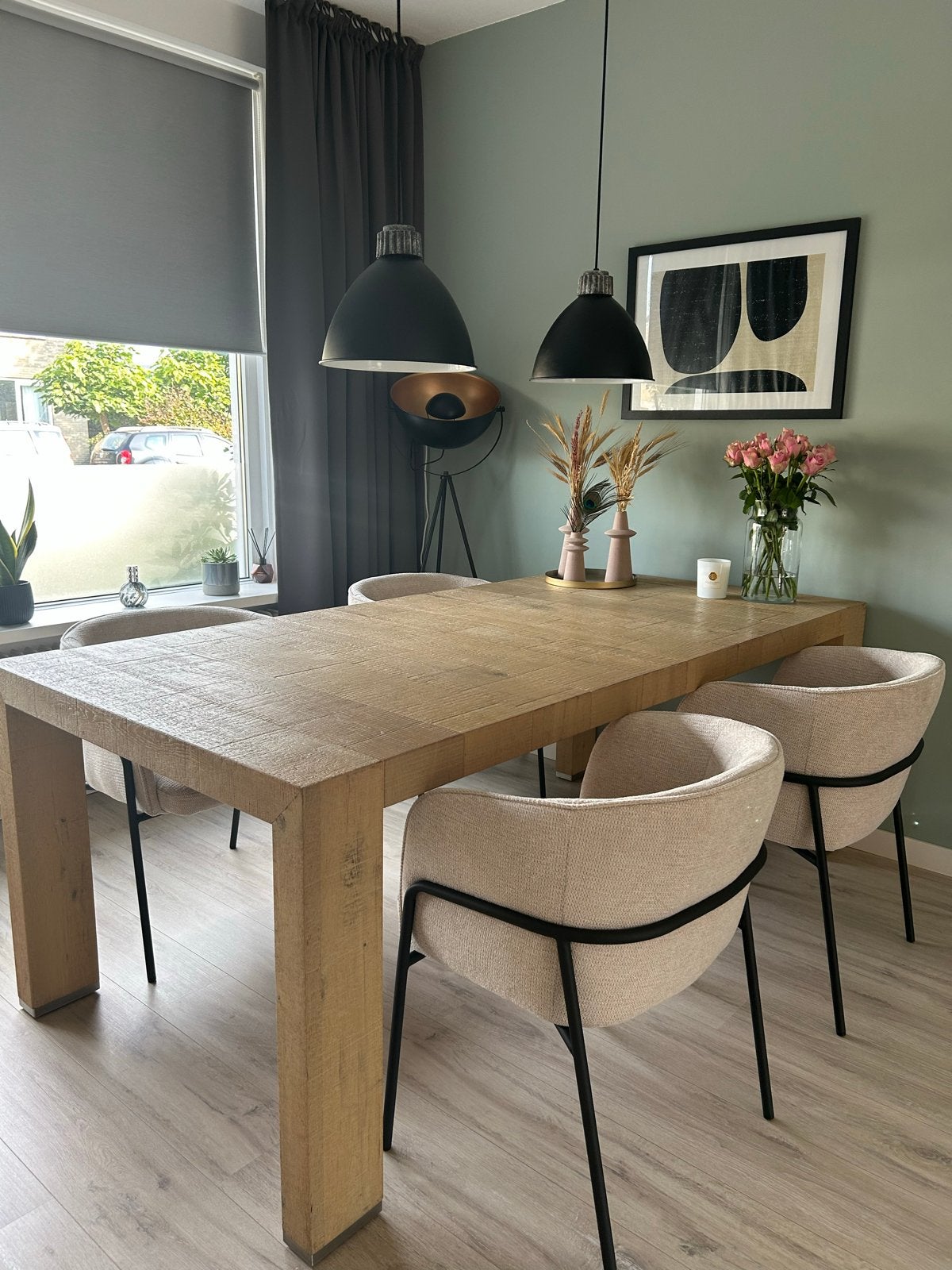 Robuuste houten eettafel met 4 stoelen, Huis en Inrichting, Ophalen, 50 tot 100 cm, Zo goed als nieuw, 150 tot 200 cm
