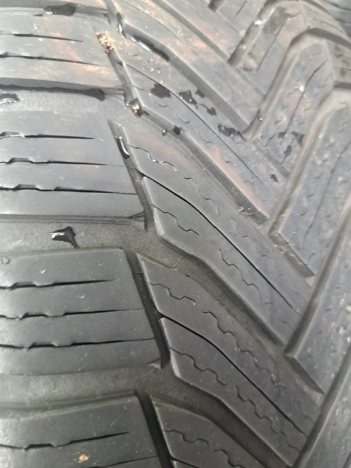 Set van 4 winterbanden met velgen - 215/60 R16