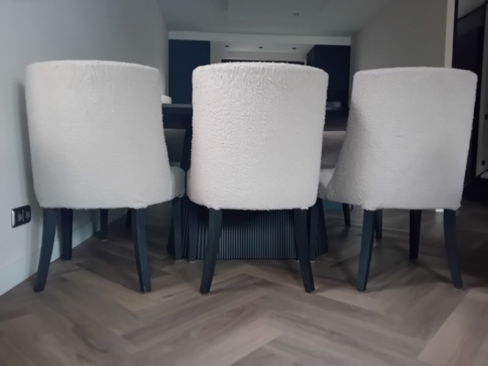 Eetkamerstoelen beige bouclé, set van 6, Huis en Inrichting, Stoelen, Ophalen, Overige kleuren, Zo goed als nieuw, Stof