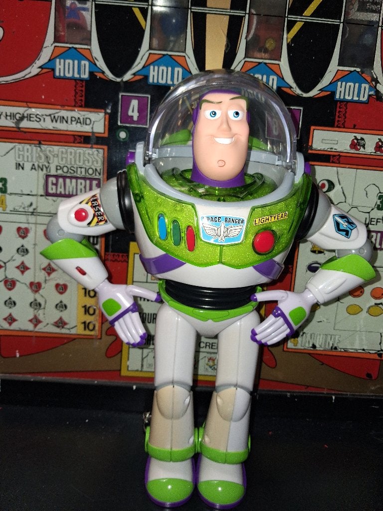 Toy story signature buzz lightyear, Verzamelen, Disney, Ophalen of Verzenden, Overige figuren, Zo goed als nieuw, Beeldje of Figuurtje