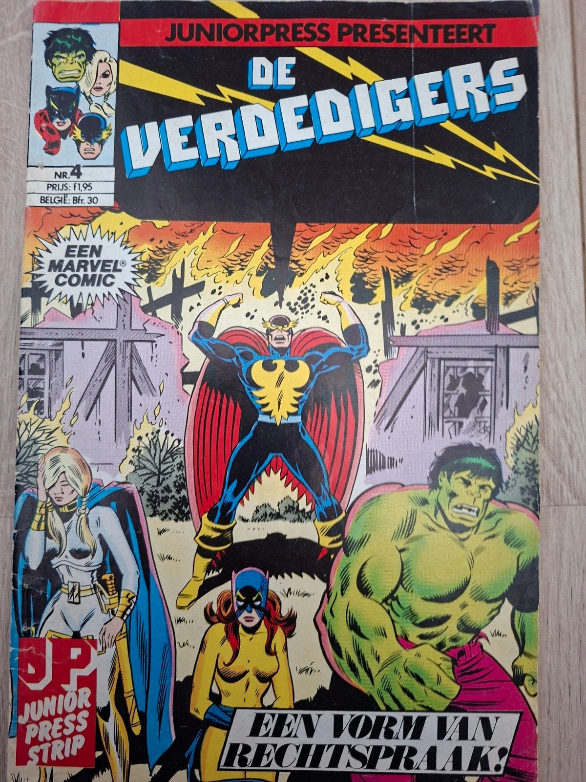 De Verdedigers Nr. 4 - Juniorpress Marvel Comic, Ophalen of Verzenden