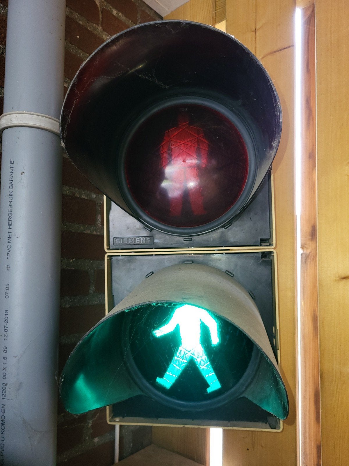 Voetgangersverkeerslicht - Rood/Groen, Verzamelen, Ophalen, Gebruikt