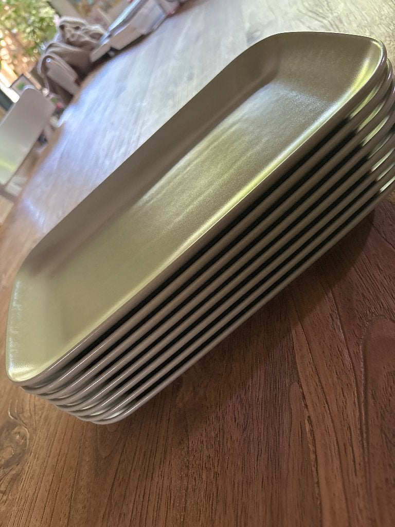 Set van 8 rechthoekige IKEA borden, Huis en Inrichting, Keuken | Servies, Ophalen of Verzenden, Zo goed als nieuw, Bord(en), Overige stijlen