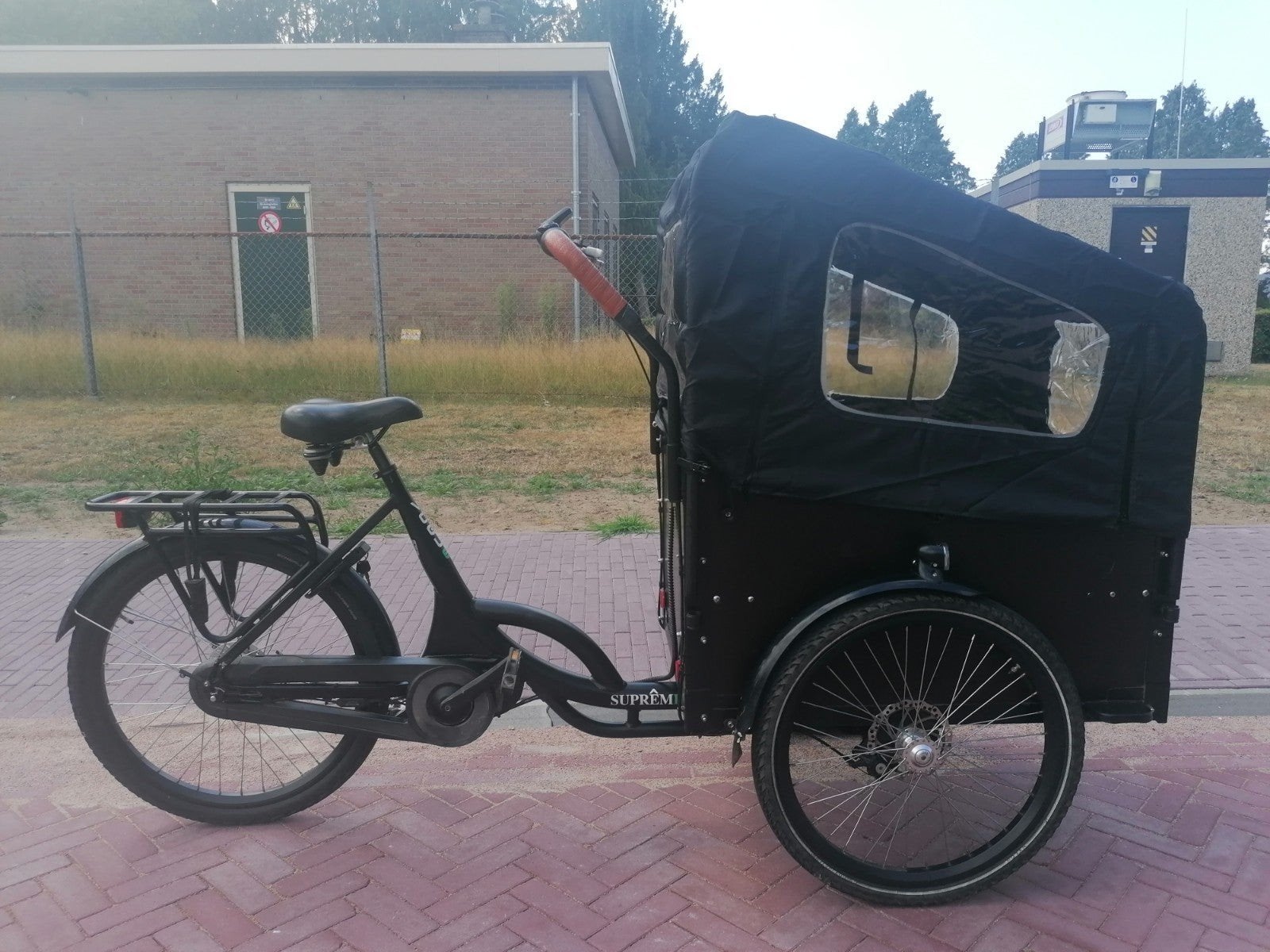 Elektrische Vogue Supreme bakfiets met nieuwe regenhuif, Ophalen, Gebruikt, 4 kinderen of meer, Huif