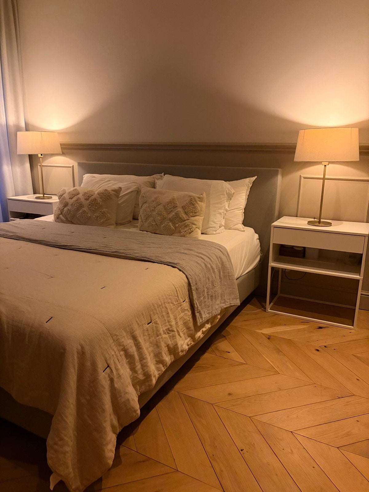 Comfortabel tweepersoons boxspring met stoffen hoofdbord, Ophalen, Overige kleuren, Tweepersoons, Zo goed als nieuw