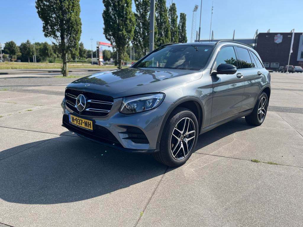 Mercedes-Benz GLC 350e Plug-in Hybrid 327pk 4MATIC AMG-style, Auto's, Mercedes-Benz, Automaat, 4 cilinders, 120 €/maand, Plug-in hybride