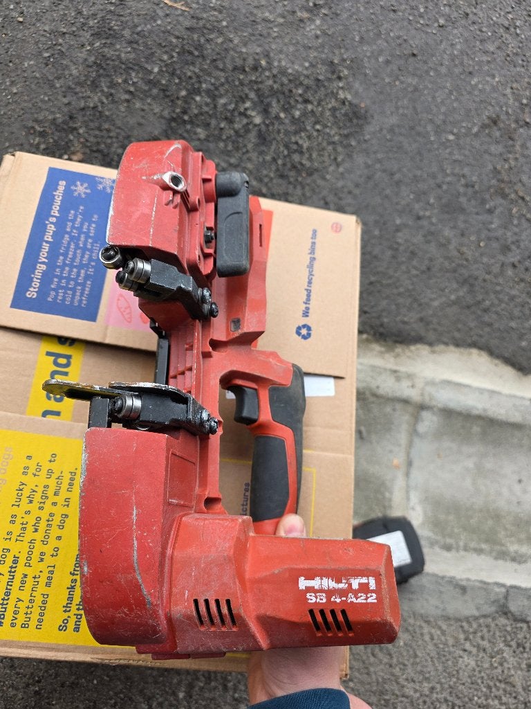 Draagbare bandzaag Hilti SB 4-A22, Ophalen, Gebruikt, Decoupeerzaag, 30 tot 70 mm