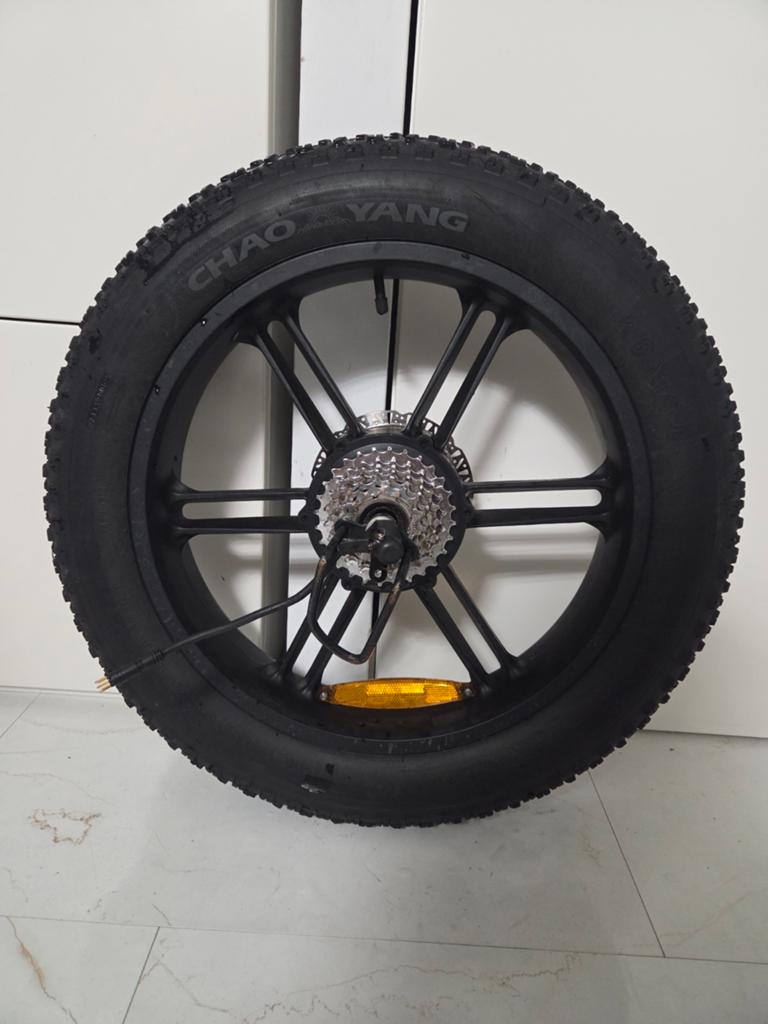 Ouxi Fatbike 48V250W20" Achterwiel met Motor Zwart, Auto diversen, Fietsendragers, Ophalen of Verzenden, Gebruikt
