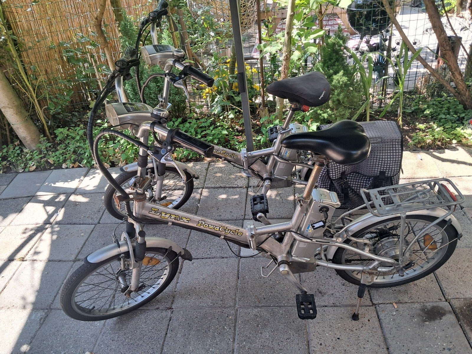2 ELEKTRISHE VOUWFIETSEN, Ophalen, 20 inch of meer