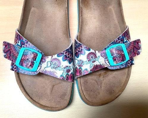 Desigual slippers maat 42 [1], Kleding | Dames, Slippers, Overige kleuren, Ophalen of Verzenden, Zo goed als nieuw