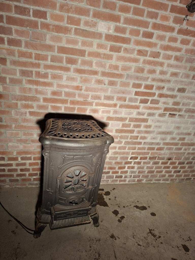 Gietijzeren gaskachel massief staal., Huis en Inrichting, Kachels, Gebruikt, Gas, Ophalen of Verzenden, Vrijstaand