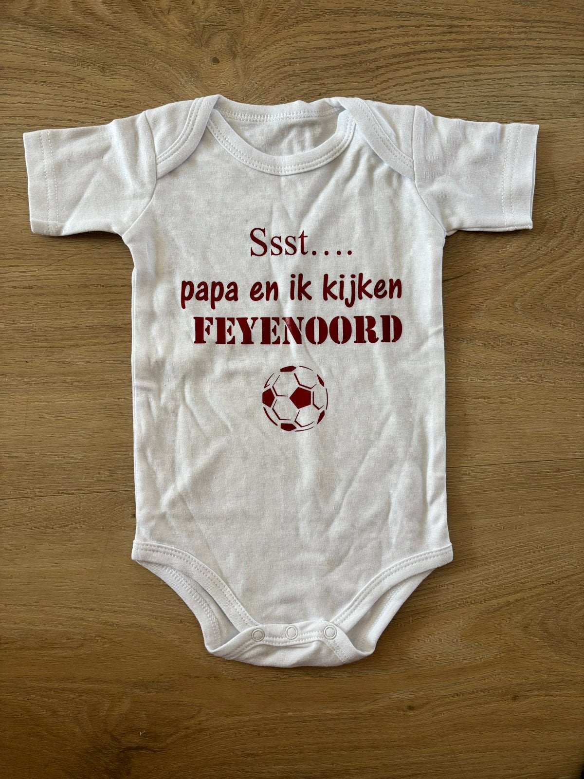 Nieuwe Romper Feyenoord Maat 74 - Kraamcadeau, Kinderen en Baby's, Ophalen of Verzenden, Nieuw, Jongetje of Meisje, Nacht- of Onderkleding
