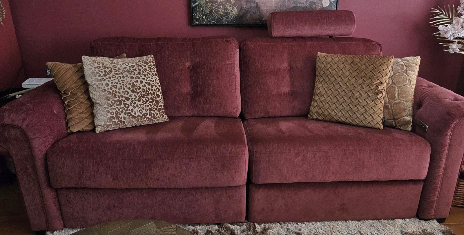 Prachtige Urban Sofa met stof Burgundy met relaxfunctie, Modern, Comfortabel, Driepersoons, 75 tot 100 cm, Ophalen of Verzenden