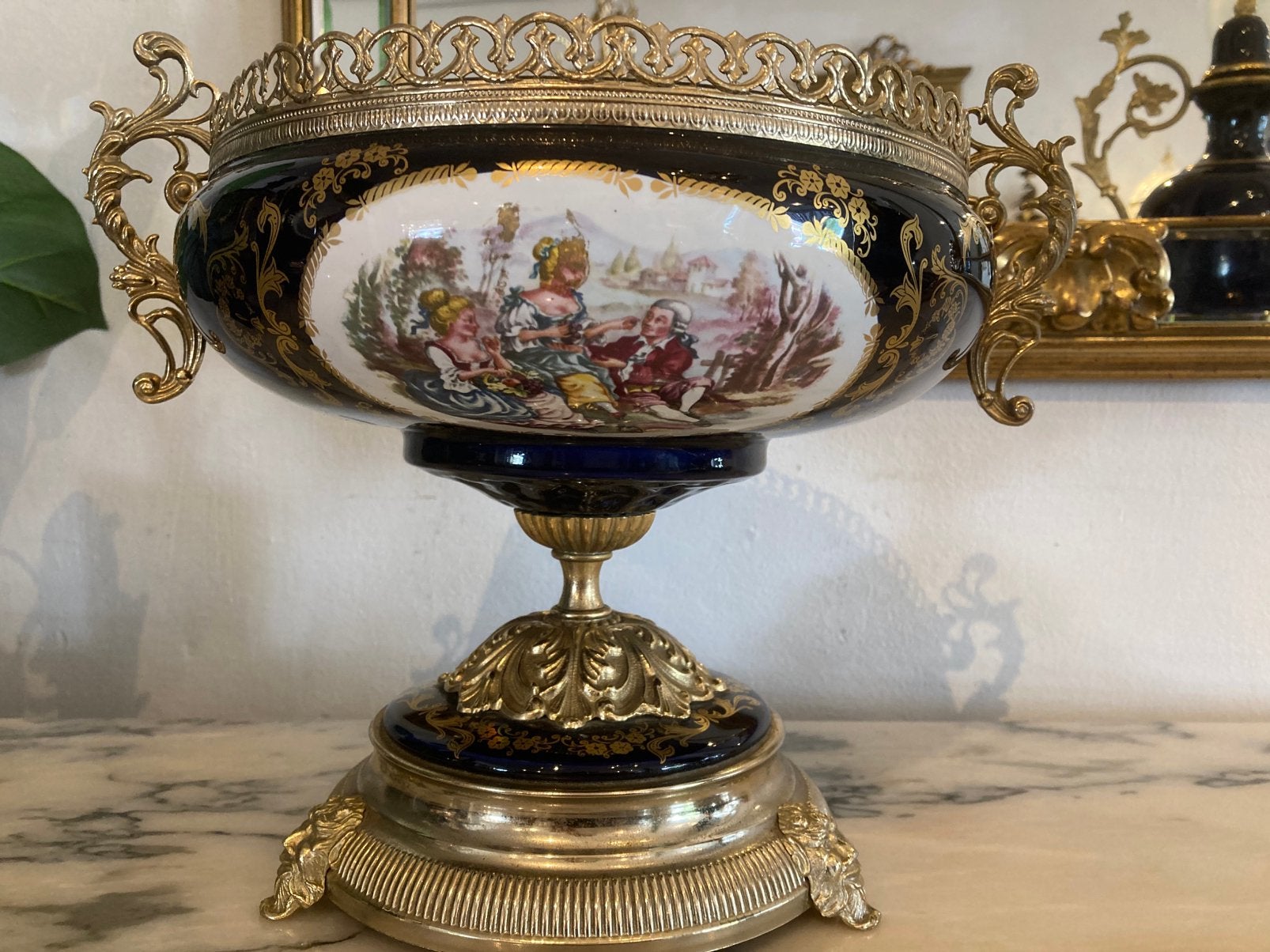Limoges schaal met brons in perfecte staat, Ophalen